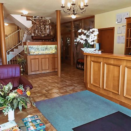 Hotel Nordwind Ломе Экстерьер фото