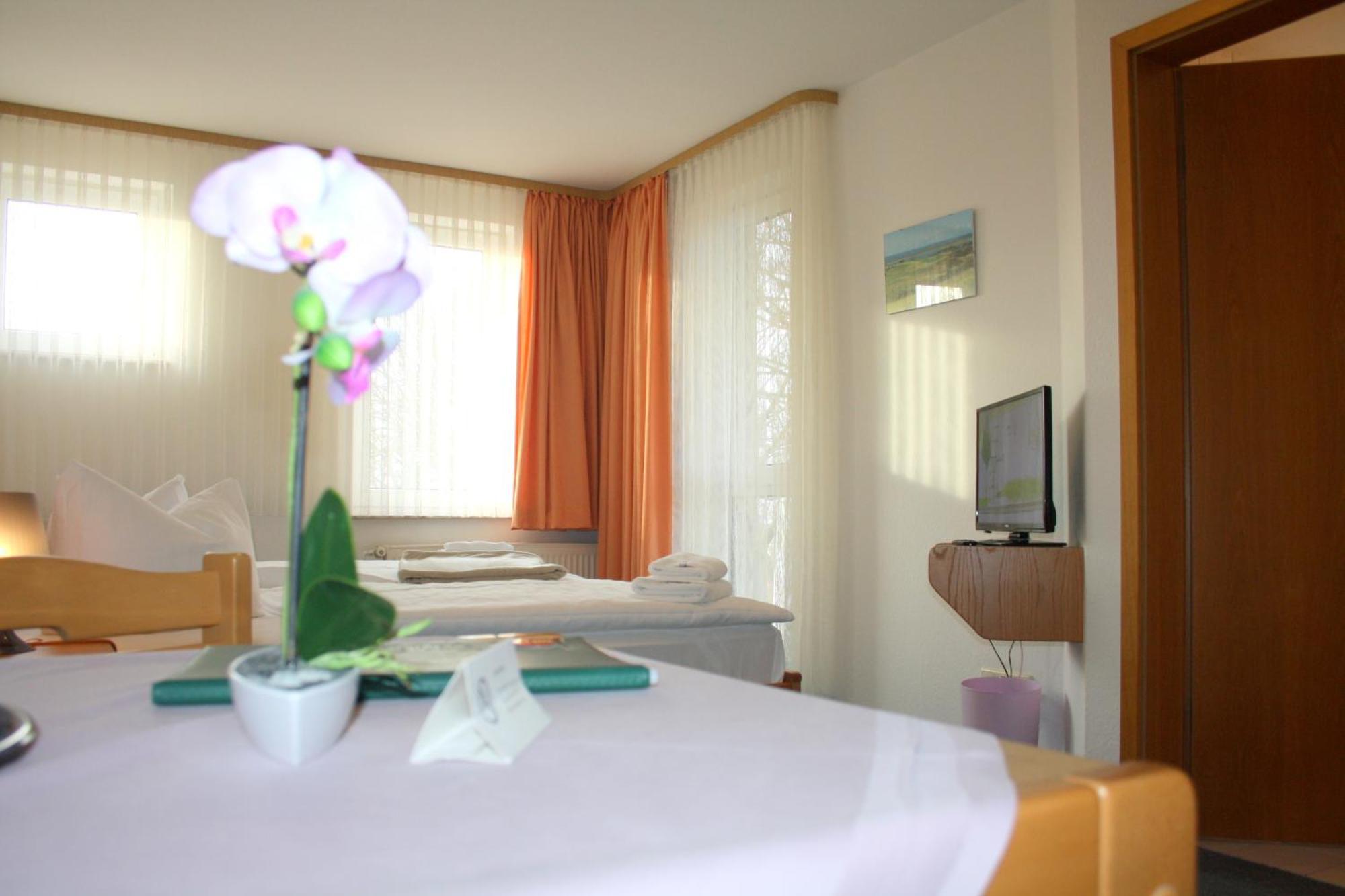 Hotel Nordwind Ломе Экстерьер фото