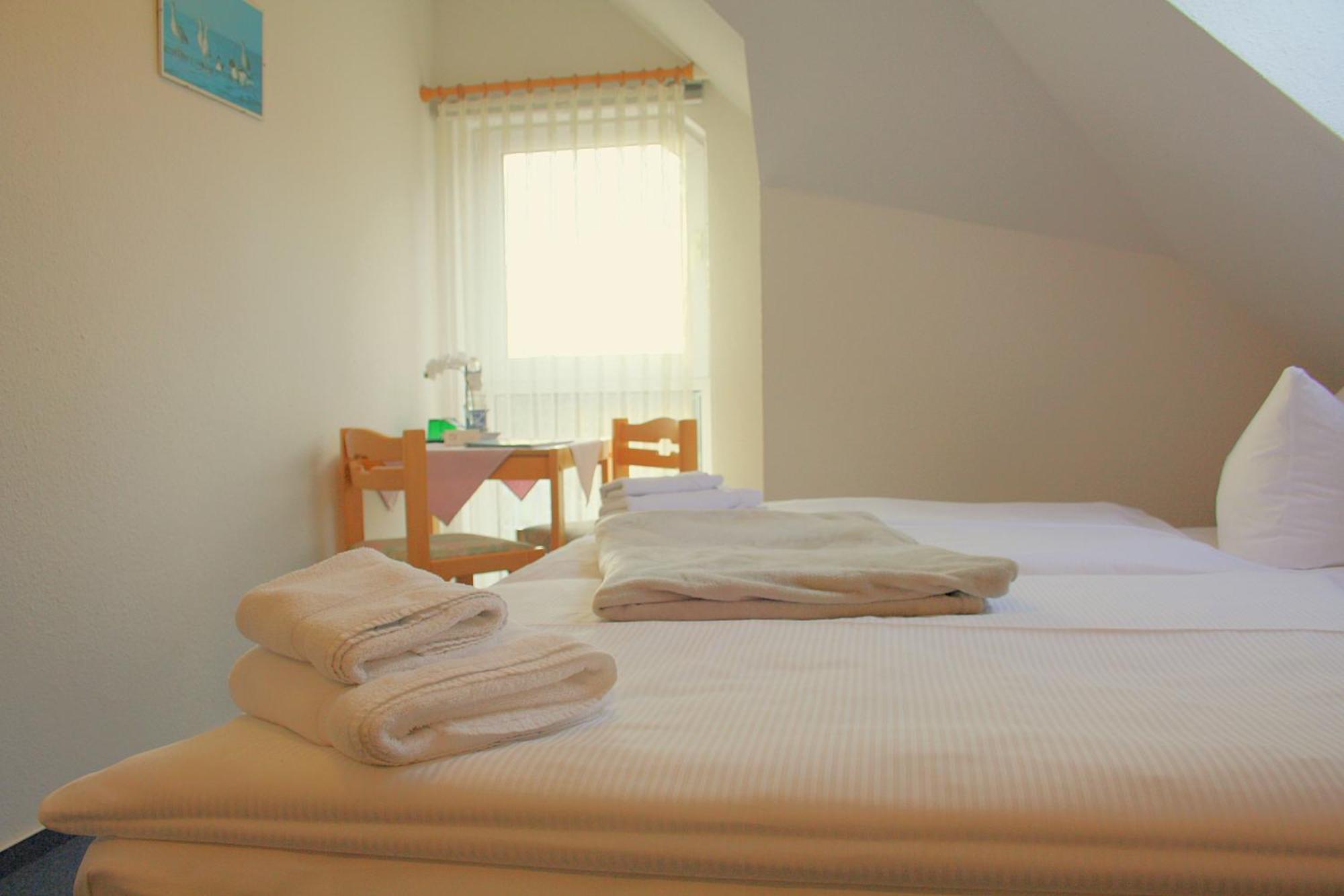 Hotel Nordwind Ломе Экстерьер фото