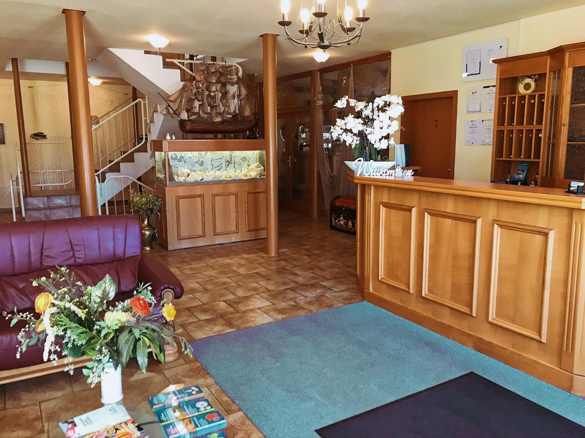 Hotel Nordwind Ломе Экстерьер фото